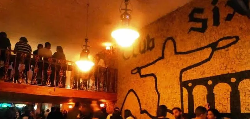 Clube Six
