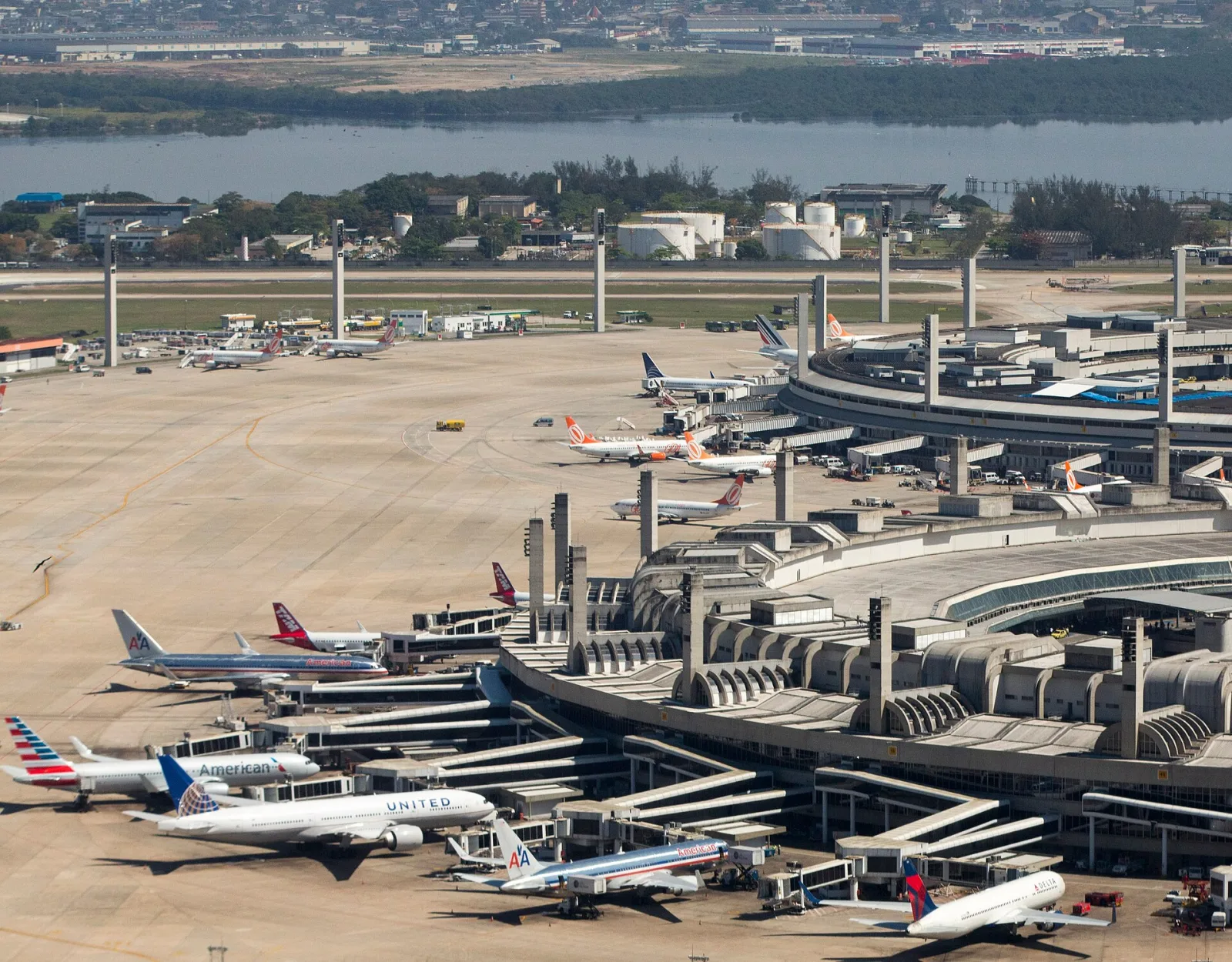 Galeão via Terminal Gentileza